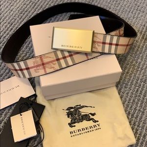 Men’s Burberry classic check belt !!
